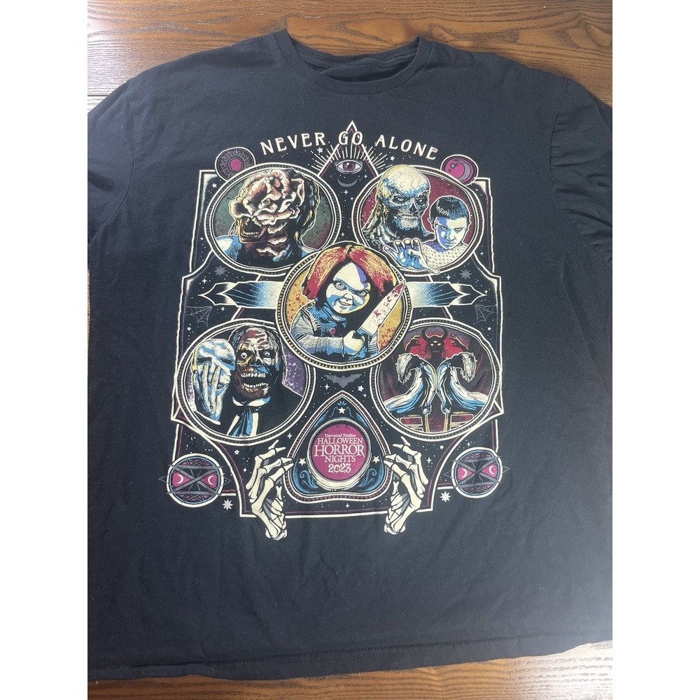 Universal Studios Halloween Horror Nights 2023 T Shirt Sz Large Never Go Alone